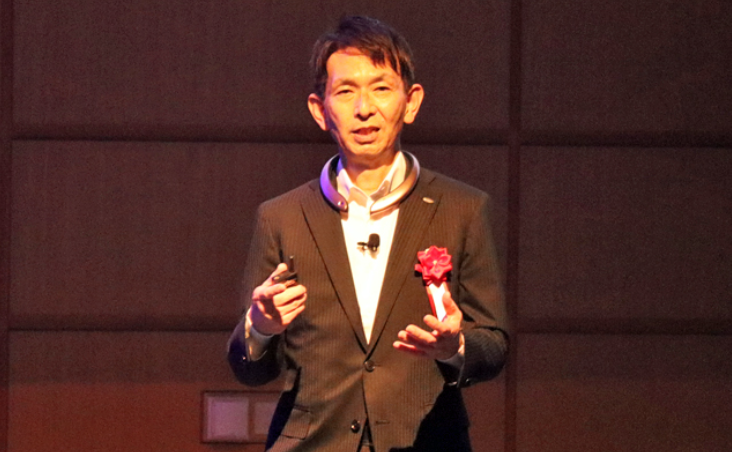 夏普发布 AI Smart Link 可穿戴设备:挂在脖子上的 AI 助手,支持自然语言沟通 夏普发布 AI Smart Link 可穿戴设备:挂在脖子上的 AI 助手,支持自然语言沟通