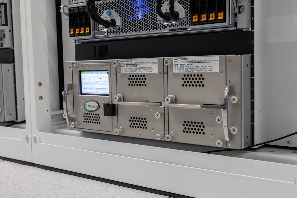 探秘全球最大 AI 集群 xAI Colossus:122 天建成,10 万张英伟达 H100 构筑马斯克 AI 愿景 探秘全球最大 AI 集群 xAI Colossus:122 天建成,10 万张英伟达 H100 构筑马斯克 AI 愿景