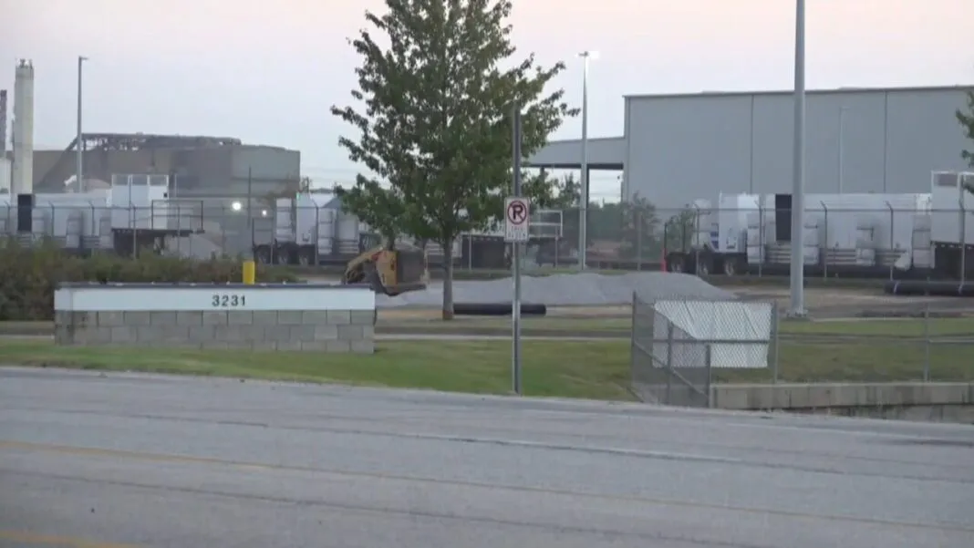 马斯克 xAI 超算 Colossus 项目被指污染空气：预估 NOx 年排放 1200 至 2000 吨，当地居民强烈抗议