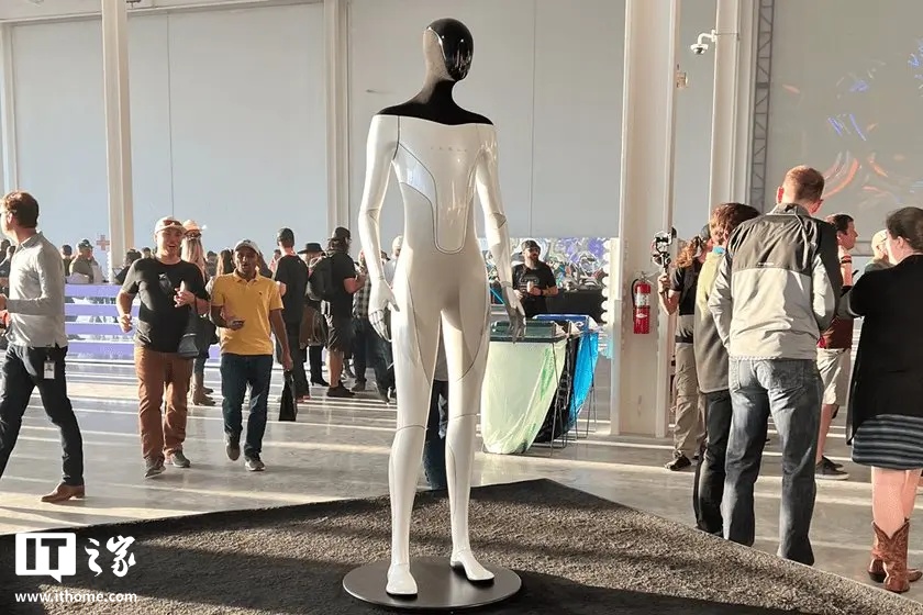 消息称特斯拉第三代机器人即将进入中国 C 端市场，预计明年实现量产